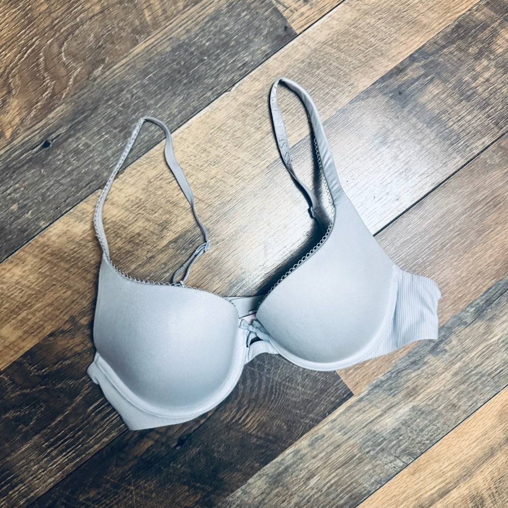 Victoria's Secret Light Gray Bra